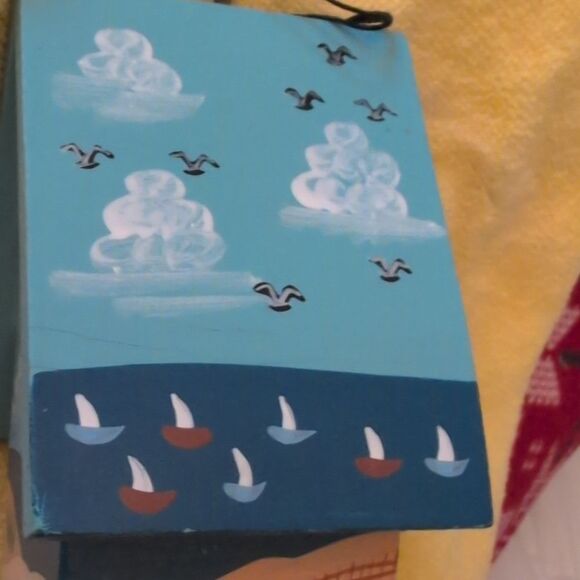 Vintage charming hand-painted lighthouse theme birdhouse wind chime Sailboat - Picture 3 of 11